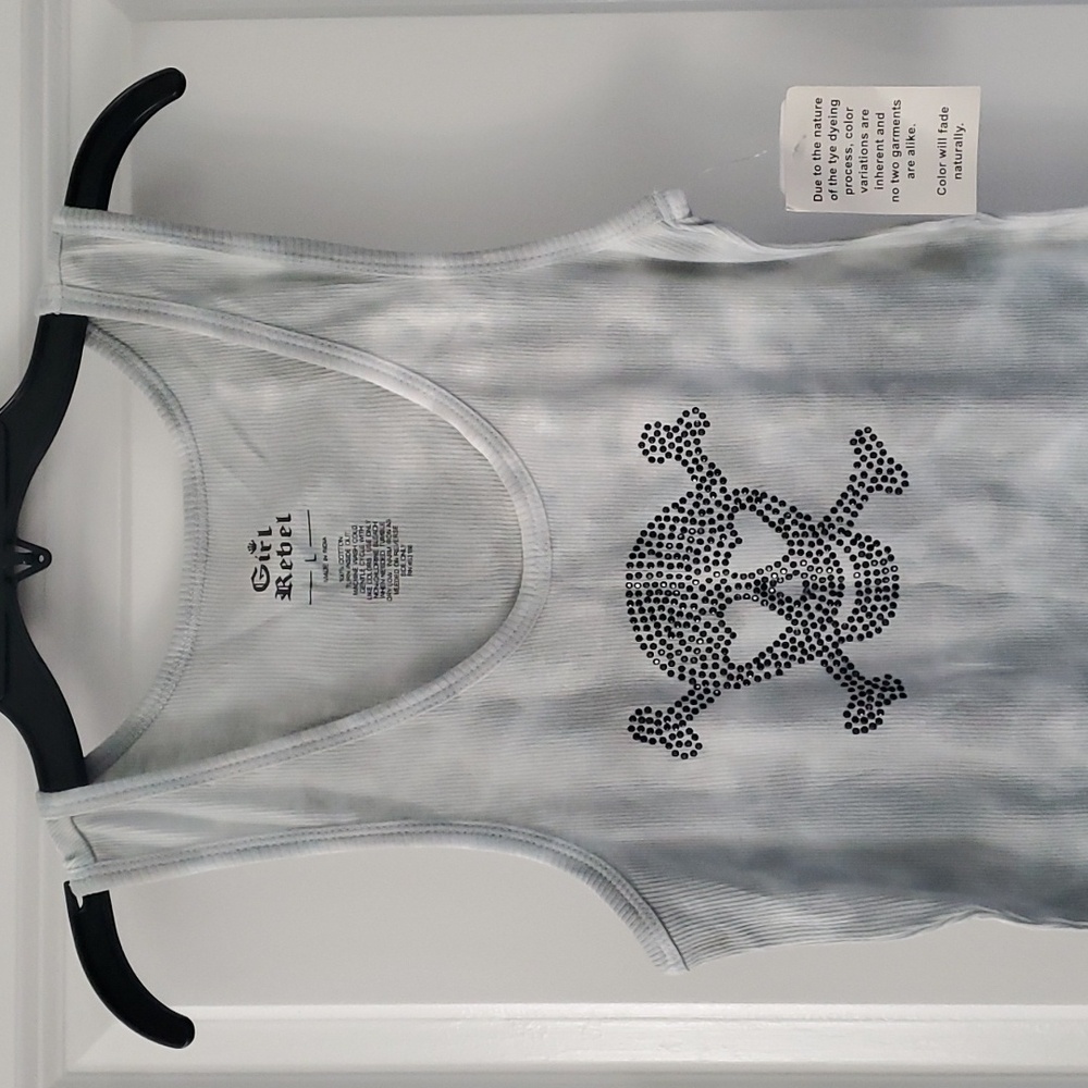 Girl Rebel tank top with skull NWOT